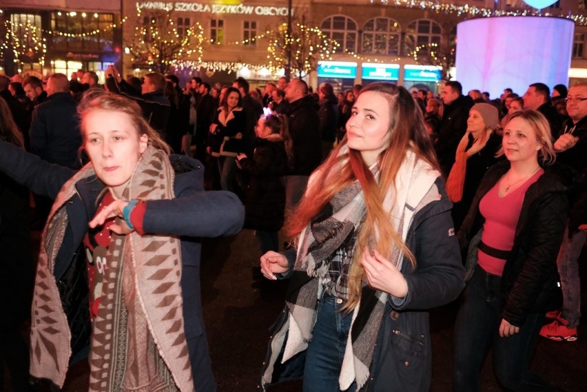 Sylwester 2017 w Poznaniu: Wielka impreza na placu Wolności