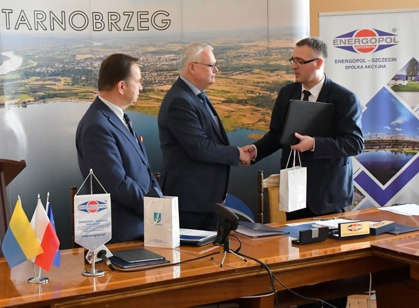 Umowę na wykonanie obwodnicy Tarnobrzega podpisali 11...