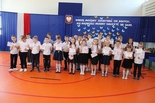 Zakończenie roku szkolnego w gminie Czarnocin. W Cieszkowach, Sokolinie i Czarnocinie było bardzo uroczyście. Zobaczcie zdjęcia
