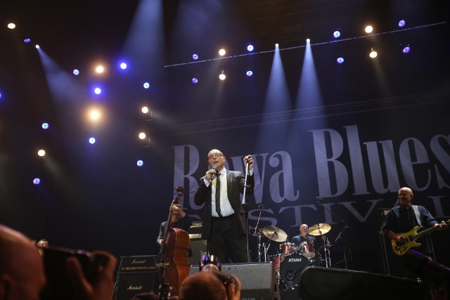 Irek Dudek nie tylko przygotowuje program festiwalu Rawa Blues, ale też prezentuje na nim swe różne muzyczne wcielenia