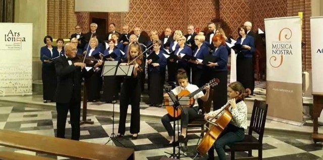 Występ chóru "Halka" w poznańskim konkursie