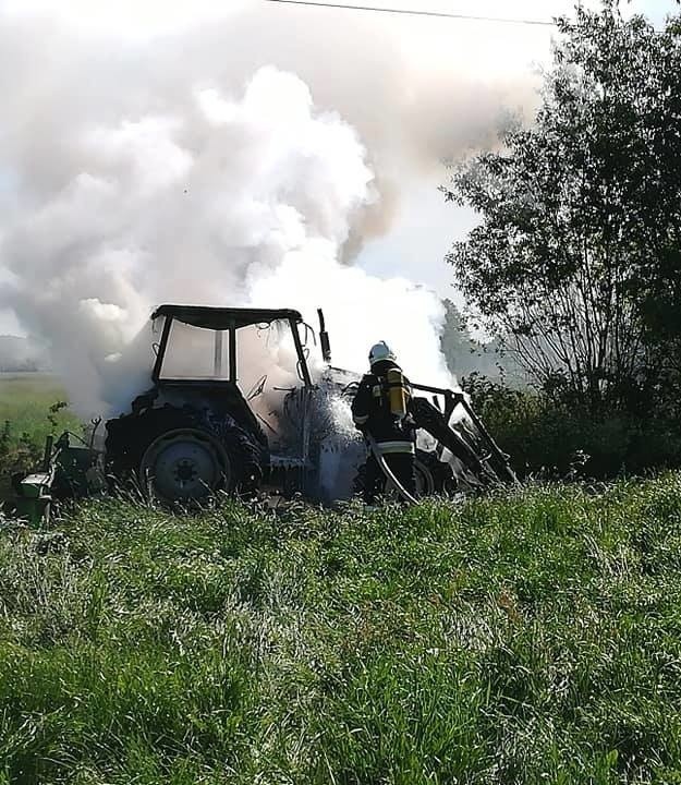 Horodnianka. Ciągnik doszczętnie spłonął  na oczach rolnika (zdjęcia)