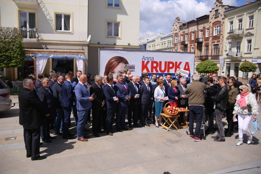 Poseł Prawa i Sprawiedliwości Anna Krupka oficjalnie rozpoczęła kampanię do Parlamentu Europejskiego: - Za Świętokrzyskie dam się pokroić