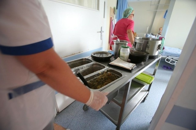 Czy szpitalne stołówki są przygotowane na karmienie wegetarian? Fundacja chce wprowadzenia roślinnych posiłków w szpitalach - Zdjęcie poglądowe