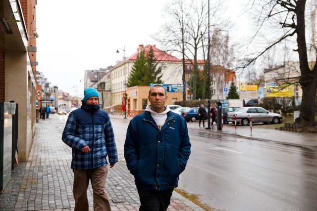 Krzysiek i Przemek doskonale wiedzą, co znaczy bezdomność. Teraz do normalnego życia pomagają im wrócić streetworkerki z Fundacji Spe Salvi