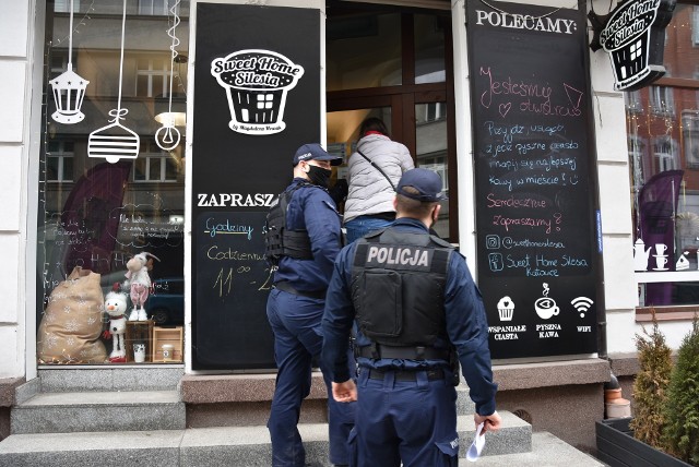 Kawiarnia Sweet Home Silesia otworzyła się dla klientów mimo obostrzeń i restrykcji narzuconych przez rząd