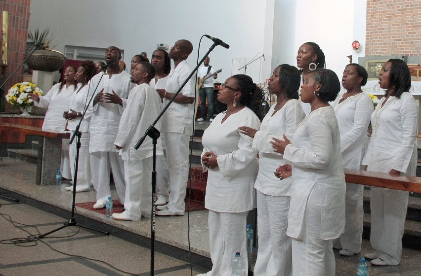 Grudziądz: Gospel zabrzmiał w kościele. Zaśpiewał Jabez Family z Londynu