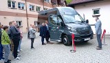 Nowy bus dla Zakładu Aktywności Zawodowej w Żorach. Olbrzymi wydatek, ale z dużym dofinansowaniem. Dla osób na wózkach ZDJĘCIA     