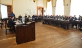 Radom. Prezydent Radomia chce sesji nadzwyczajnej. Wnioskuje o zmiany w uchwale budżetowej i wieloletniej prognozie finansowej 