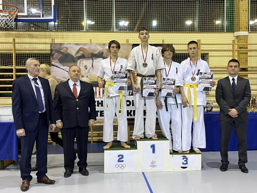 Karatecy z ARS Limanowa z medalami Pucharu Polski. Udanie zakończyli rok