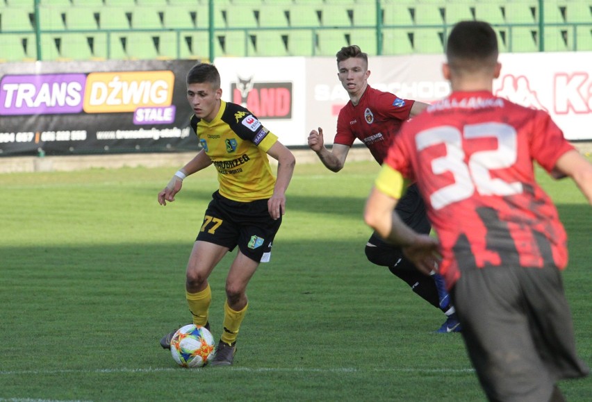 3 liga. Siarka Tarnobrzeg przegrała w derbach z Wólczanką Wólka Pełkińska 2:3. Złoty gol rezerwowego [ZDJĘCIA, RELACJA]