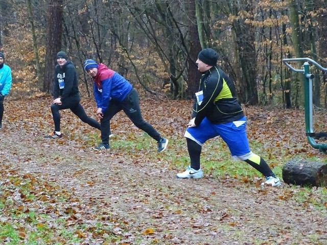 Stowarzyszenie Kierunek Polanów oraz Nadleśnictwo Polanów zorganizowały imprezę biegową pod hasłem: Kierunek Nowy Rok. Uczestnicy zawodów mieli do pokonania prawie 5 kilometrów leśną trasą, która wiedzie wokół Góry Warblewskiej. Bieg Kierunek Nowy Rok Oto lista zwycięzców:Kategoria mężczyzn:I miejsce Norbert Borzęcki, KoszalinII miejsce Adrian Kępka, KoszalinIII miejsce Miłosz Szkołuda, PolanówKategoria kobiet:I miejsce Sabina Sznyter, PolanówII miejsce Paulina Pietrzyk, SianówIII miejsce Danuta Kołodziejczyk, BiesowiceNajstarszy nagrodzony uczestnik to Henryk Chudy ze Sławna, który biega już od 30 lat.  Uczestniczka, która pokonała najdłuższą trasę, aby dojechać na bieg, również została nagrodzona – to Marta Bartos z Zegrza Pomorskiego.