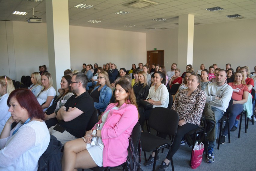 Blisko 80 osób przyszło do sali konferencyjnej Wojewódzkiego...