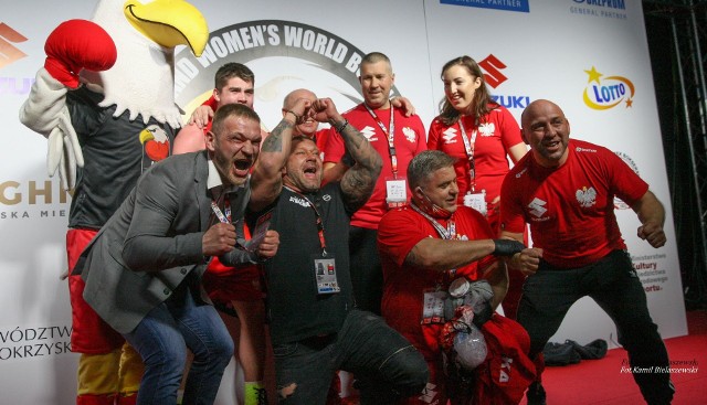 Polacy wywalczyli osiem medali na Młodzieżowych Mistrzostwach Świata w boksie w Kielcach.