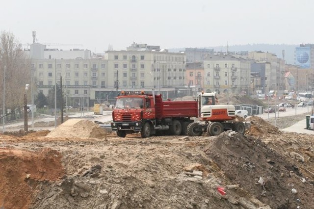 Inwestycje drogowe w Kielcach: połowa budów opóźniona