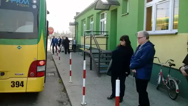 W Tychach prezes MZK Anna Pasztaleniec  oglądała autobusy napędzane spręzonym gazem ziemnym.
