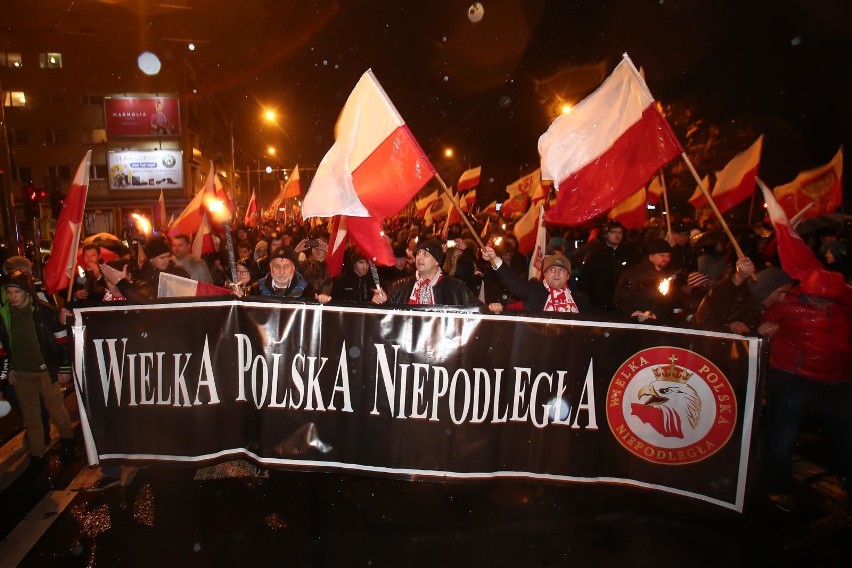 Dutkiewicz i Sutryk: Zakazujemy organizacji Marszu Niepodległości. Międlar podarł decyzję 