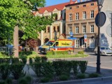 Ratowali małe dziecko w centrum Leszna. Pielęgniarka i policjanci natychmiast ruszyli z pomocą