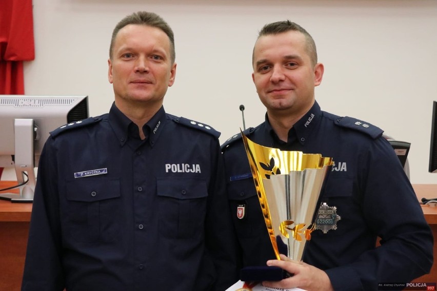 Podkomisarz Robert Stypiński najlepszym dyżurnym policji w...