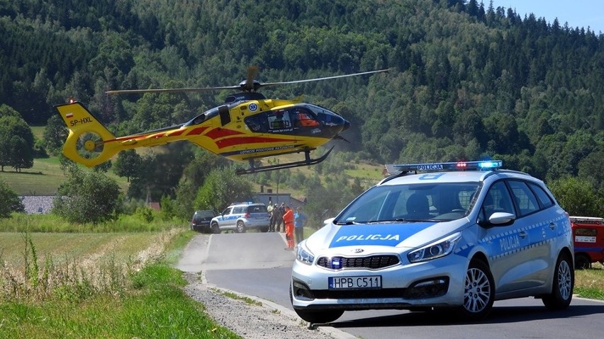Akcja ratunkowa w Karkonoszach. Paralotniarz spadł do Kotła Łomniczki (ZDJĘCIA)