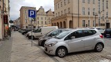 Mniej aut w ścisłym centrum Opola, mniej miejsc parkingowych. Ratusz pyta mieszkańców o zmiany