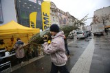 "Choinka pod choinkę" RMF FM w Katowicach. Na pl. Szewczyka dziś drzewko dostaniecie za darmo . Będzie też bicie rekordu Last Christmas