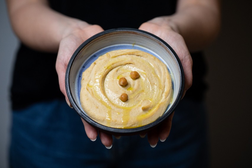 W kuchni żydowskiej ważne miejsce zajmuje hummus. Pasta z...