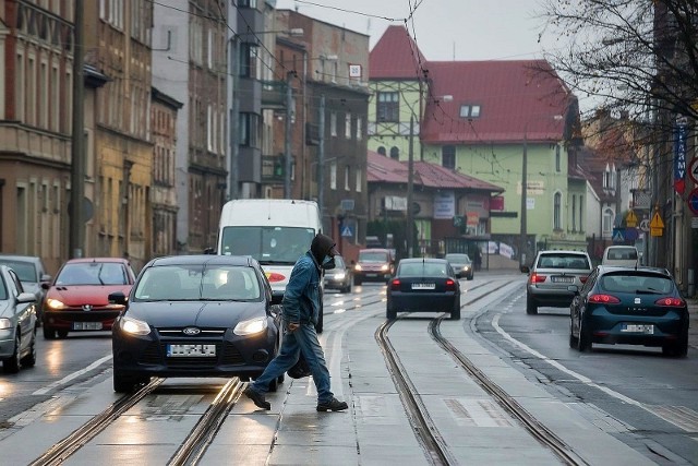 Wśród niebezpiecznych miejsc w Bydgoszczy na pierwszym miejscu znalazło się przejście dla pieszych przy ul. Nakielskiej na wysokości ul. Ułańskiej.