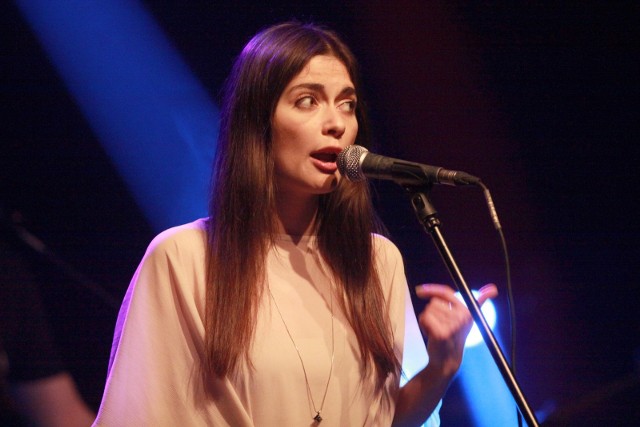 Misia Furtak jest piosenkarką specjalizującą się w alternatywnym popie