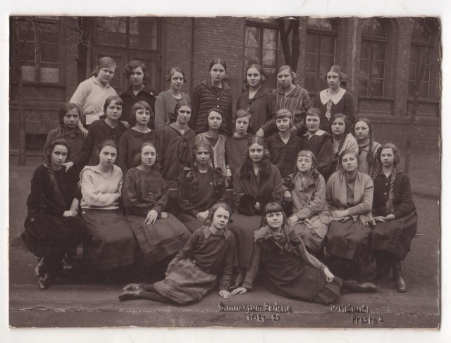 Uczennice Gimnazjum Żeńskiego w Toruniu (1924-1925 rok)