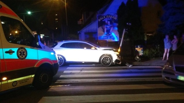 Policja ustali jak doszło do zderzenia. Kierująca mercedesem jechała z ul. Wyszyńskiego w kierunku ul. Zacisze.