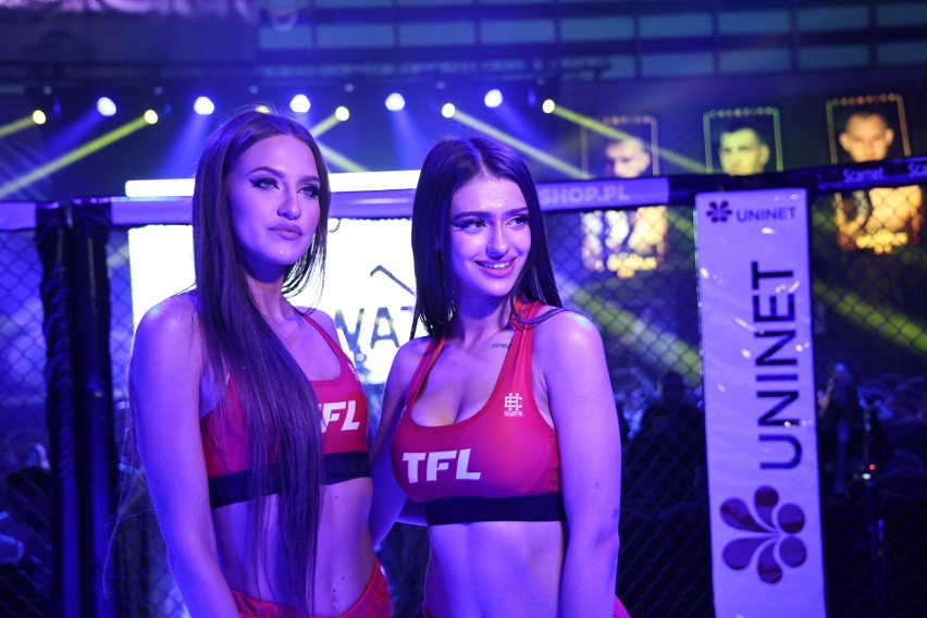 Piękne ring girls na gali Thunderstrike Fight League 28 w Skarżysku-Kamiennej. Walczyli zawodnicy mieszanych sztuk walki. Zobacz zdjęcia 