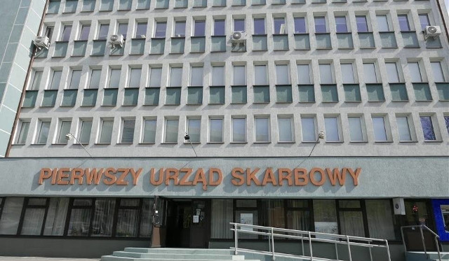 Zmiana miejsca przyjmowania deklaracji podatkowej AKC-U wzbudziła kontrowersje