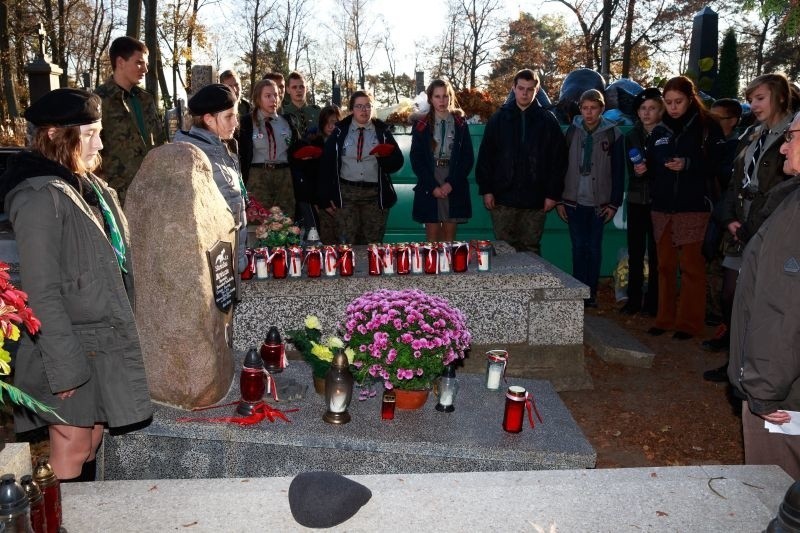 W środę, 29 października białostoccy druhowie ustawili warty...