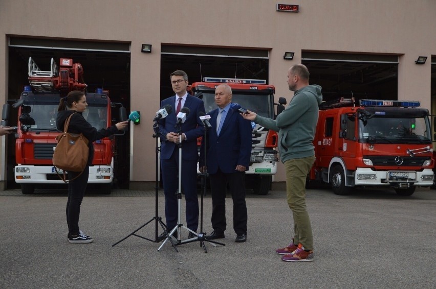 Strażacy w Bytowie i Miastku dostali w sumie ponad 6,2 mln zł. Na co wydadzą pieniądze?