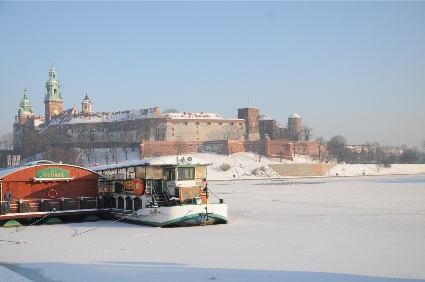 Kraków. Nadciąga śnieg i mróz. Zobacz, jak srogie zimy bywały przed laty [ZDJĘCIA]