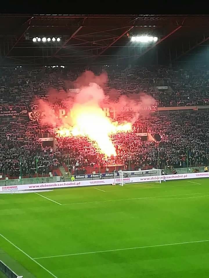 Górnik Zabrze - Lech Poznań. Przed meczem kibice uczcili...