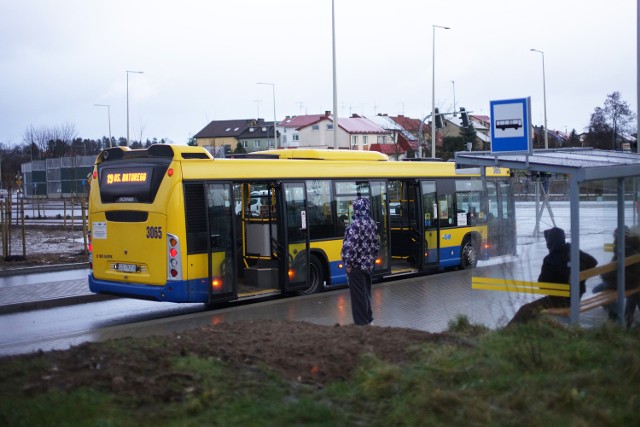 Mieszkańcy mogą już korzystać z nowej pętli autobusowej przy ul. Rzymowskiego w Słupsku.