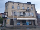 Mural upamiętniający ofiary rzezi wołyńskiej na ścianie kamienicy w Łodzi. Powstał w przeddzień 77 rocznicy krwawej niedzieli