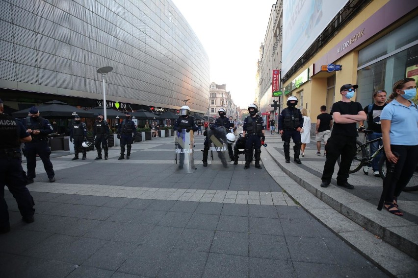 Demonstracja przeciw LGBT w Katowicach....