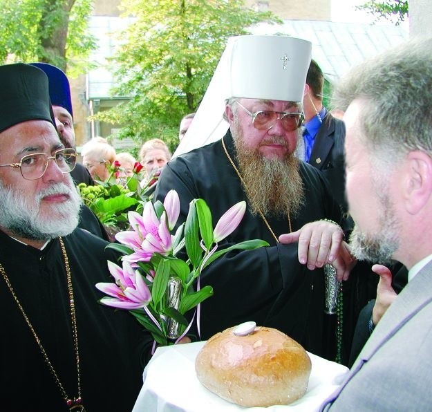 Arcybiskup Sawa przeprosił za zachowanie swoje i innych hierarchów prawosławnych wobec SB w oficjalnym oświadczeniu (fragment obok)