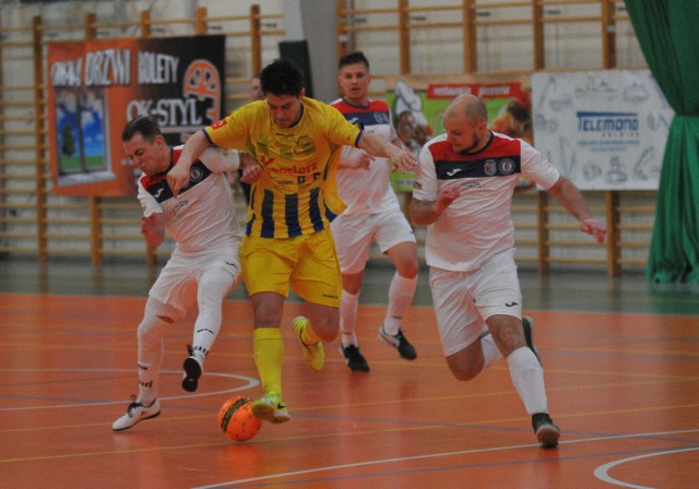 Futsal IKAA MOSiR Celuloza Kostrzyn nad Odrą przegrała na swoim boisku z Gwiazdą Ruda śląska 4:9