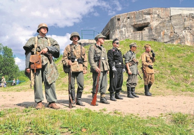 Do tej pory szczecineccy miłośnicy militariów już trzykrotnie organizowali spotkania z historią w okolicach bunkra  trzesieckiego - zawsze z wielkim powodzeniem!