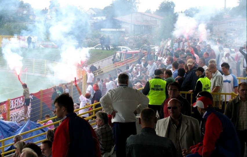 Bezbramkowym remisem zakonczyly sie III-ligowe derby regionu...