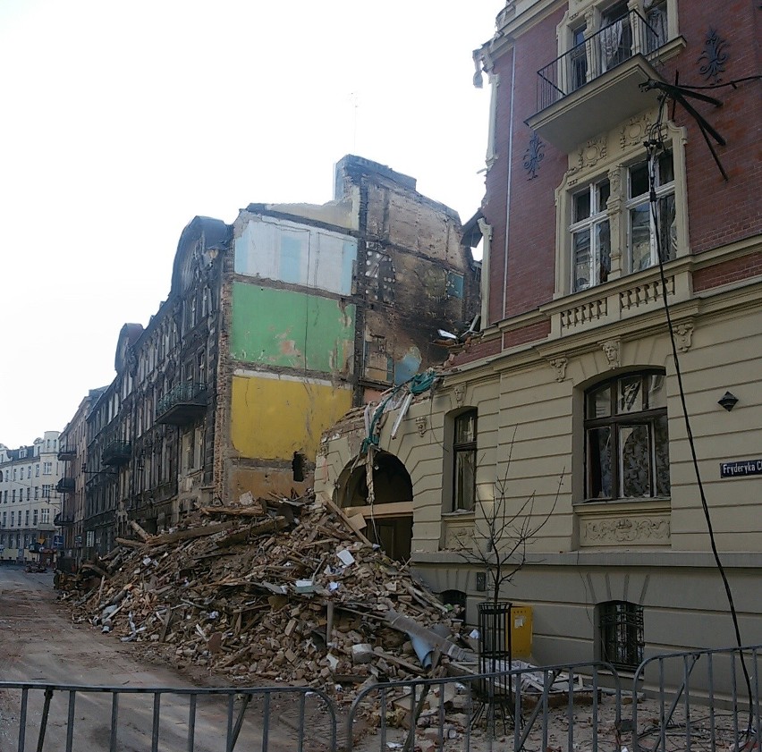 Po wybuchu kamienicy w Katowicach. Rozbiórka jeszcze się nie zakończyła [NOWE ZDJĘCIA]