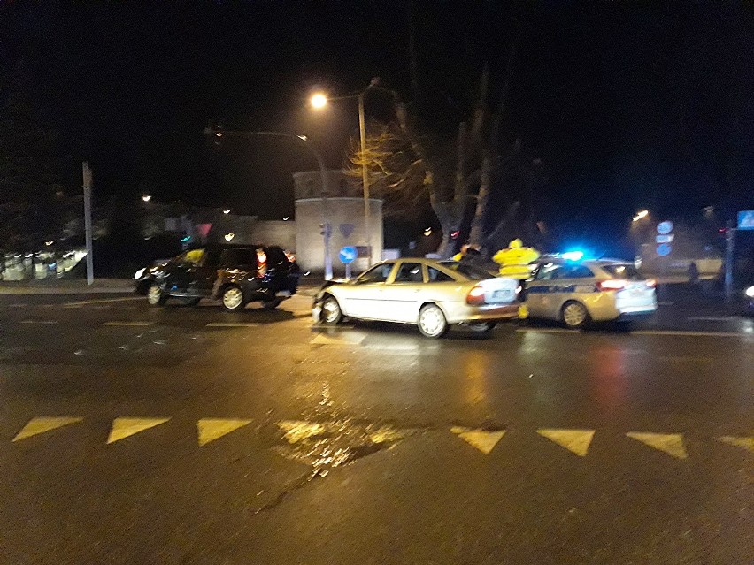 Dwa samochody zderzyły się na skrzyżowaniu w Stargardzie 