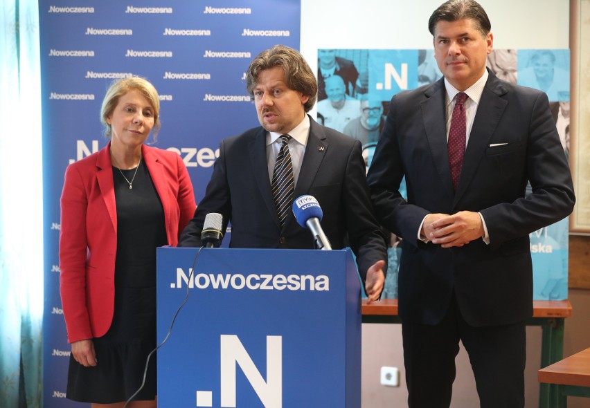 Nowoczesna: Potrzebne są ustawy, a nie zmiany kadrowe