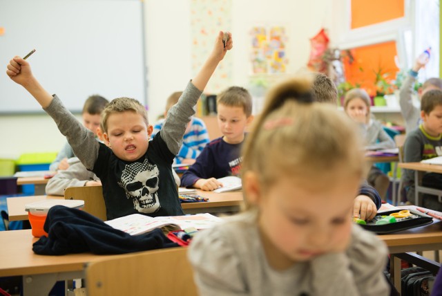 Poznańskie władze chcą przekonać rodziców sześciolatków, by posłali swoje dzieci do szkoły. Zapewniają, że podstawówki od kilku lat przygotowywały się na przyjęcie maluchów i są na to gotowe