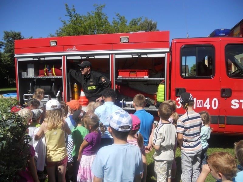 Sprawdzili czy dzieci pamiętają numer straży pożarnej - 998...
