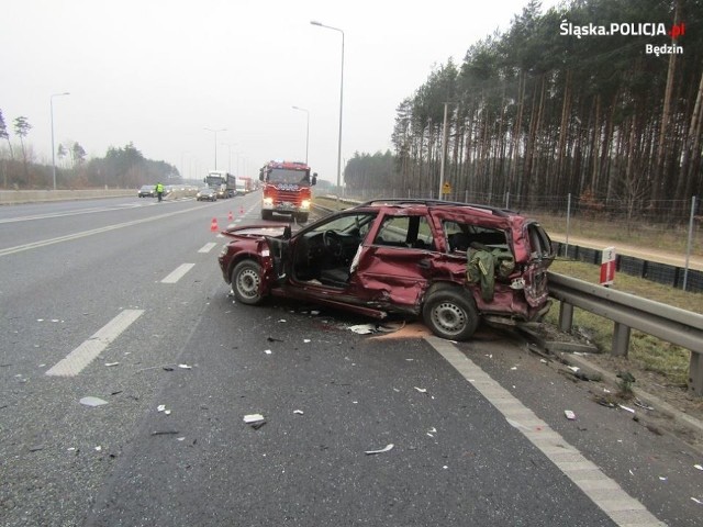 Wypadek na trasie S1 w Mierzęcicach: Ranni zostali przetransportowani śmigłowcem Lotniczego Pogotowia Ratunkowego do szpitala